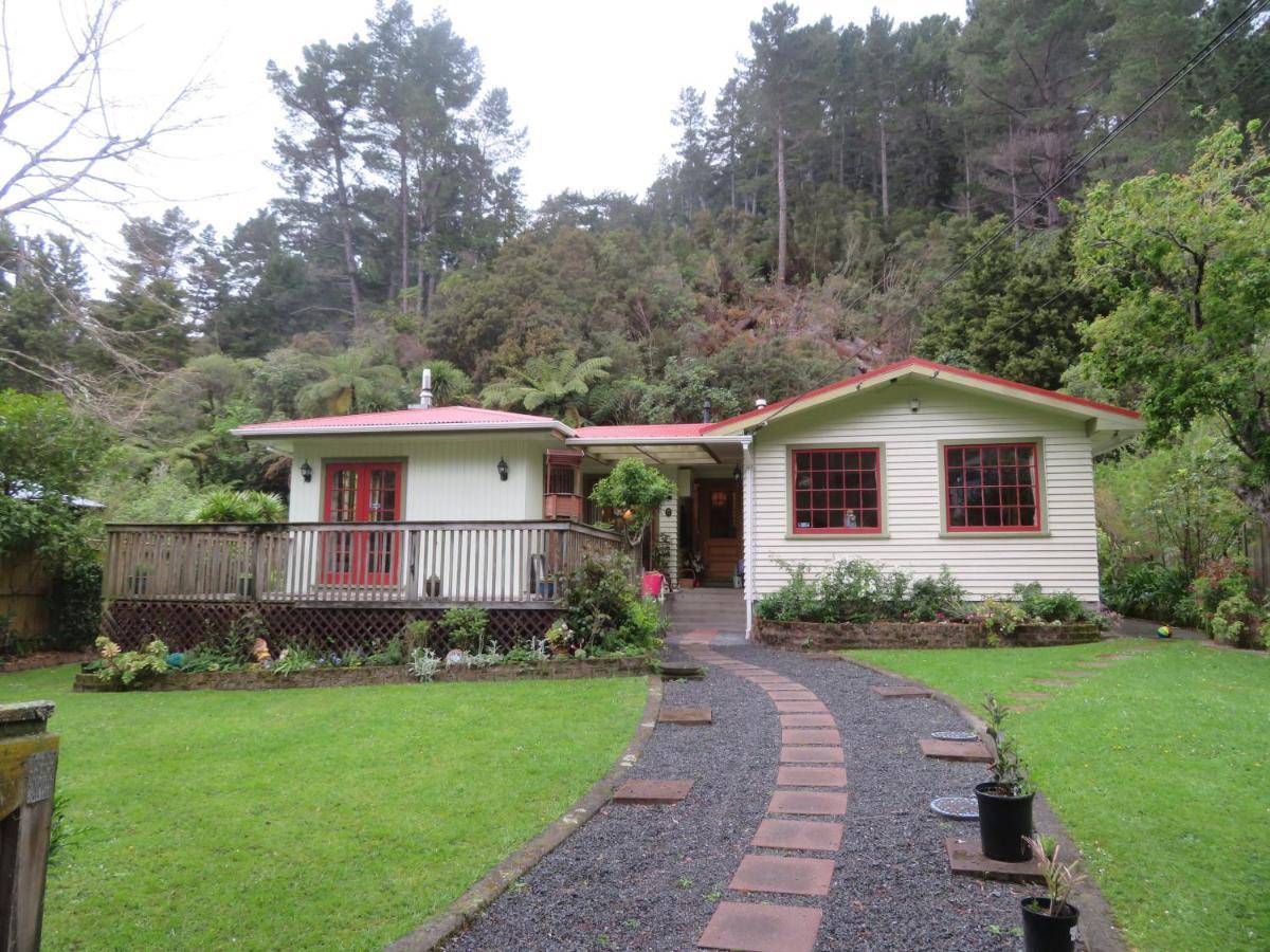 Twin Totara Cottage Upper Hutt Dış mekan fotoğraf